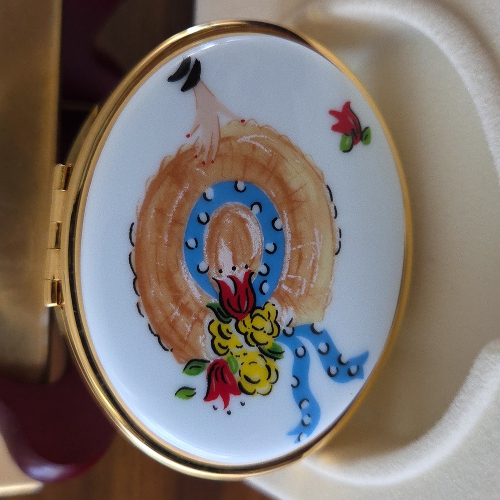 Estee Lauder Hats Off Gold Compact Ludicity Powder